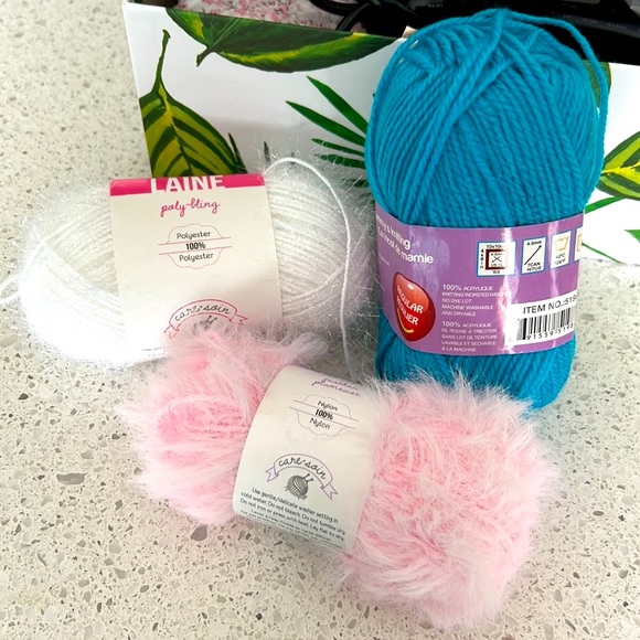 🆕 NEW 3 pcs Yarn Acrylic Polyester and Nylon - Picture 6 of 9